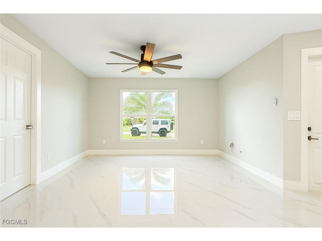 2210 SE 27th Terrace Cape Coral FL 33904 2025023435 image4