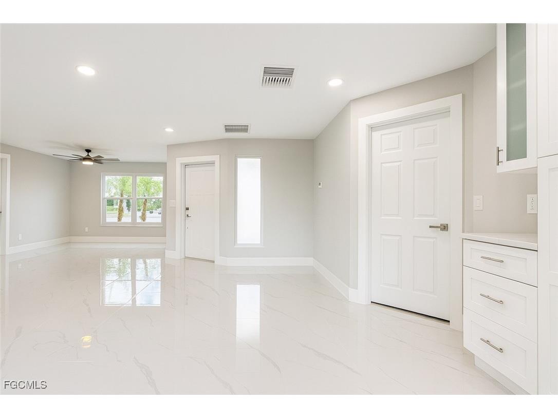 2210 SE 27th Terrace Cape Coral FL 33904 2025023435 image5