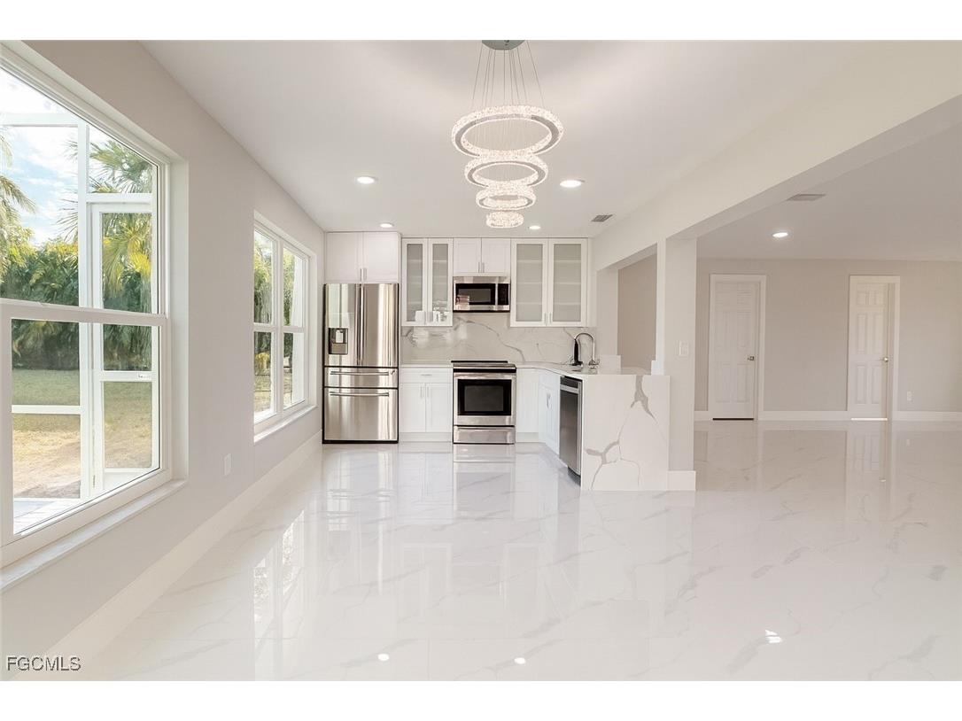 2210 SE 27th Terrace Cape Coral FL 33904 2025023435 image9