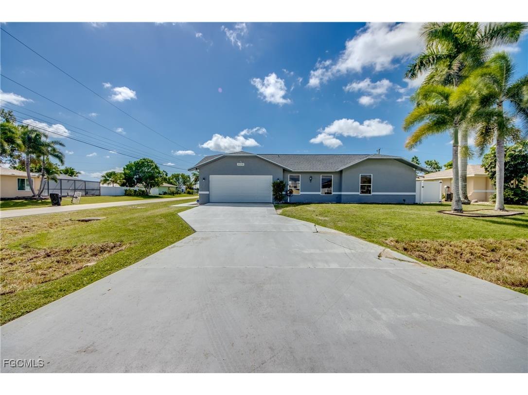 2210 SE 8th Terrace Cape Coral FL 33990 2025012902 image1