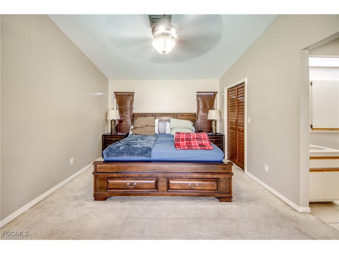 2210 SE 8th Terrace Cape Coral FL 33990 2025012902 image20