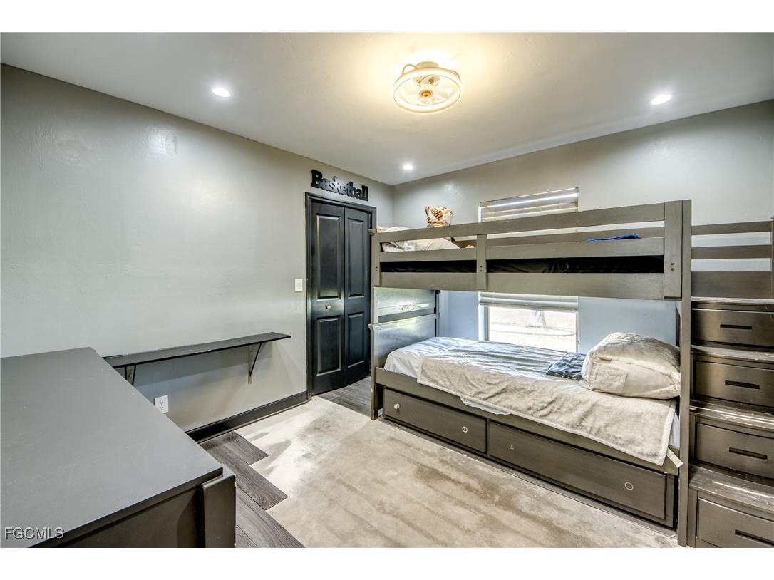 2210 SE 8th Terrace Cape Coral FL 33990 2025012902 image26