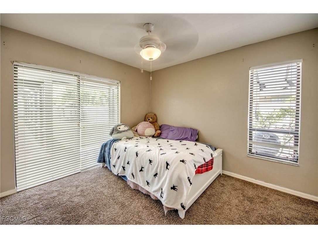 2210 SE 8th Terrace Cape Coral FL 33990 2025012902 image30