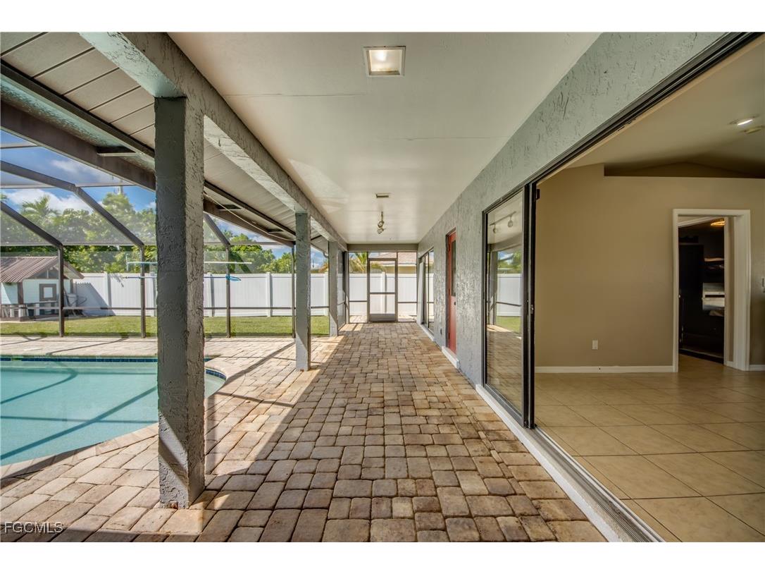 2210 SE 8th Terrace Cape Coral FL 33990 2025012902 image34