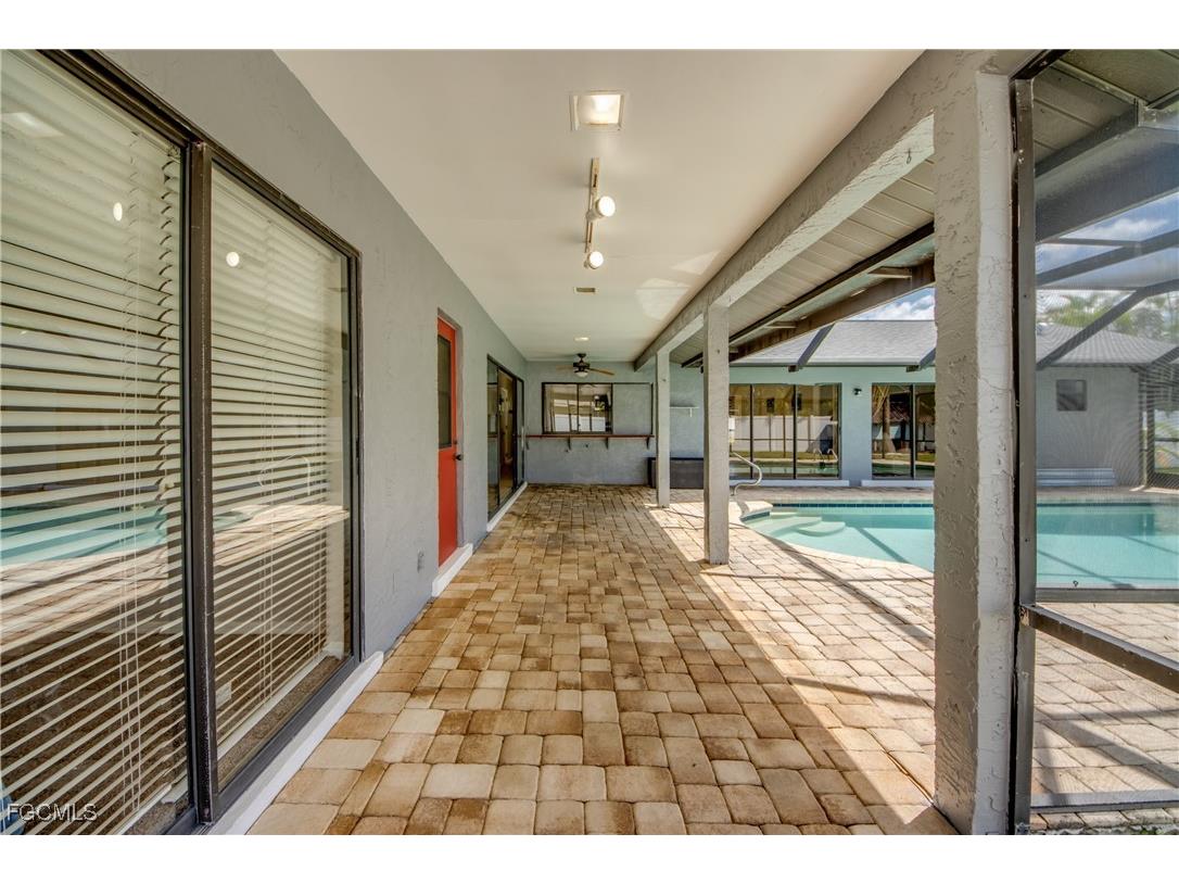 2210 SE 8th Terrace Cape Coral FL 33990 2025012902 image35