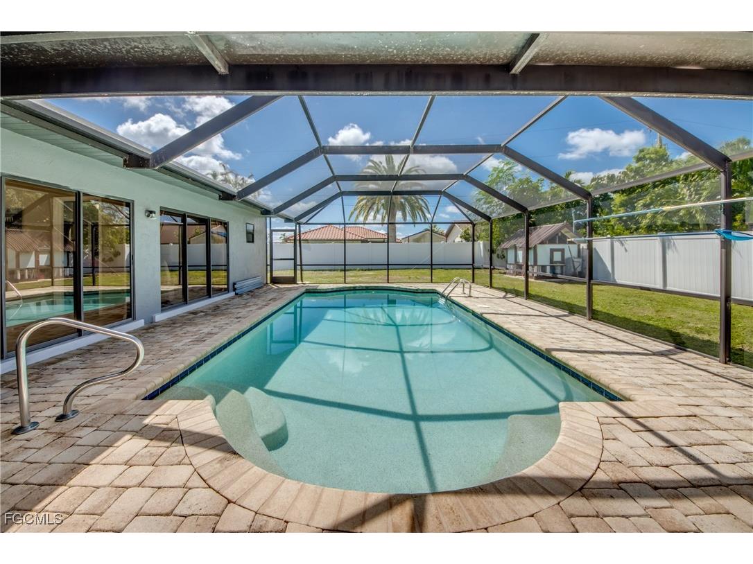 2210 SE 8th Terrace Cape Coral FL 33990 2025012902 image37