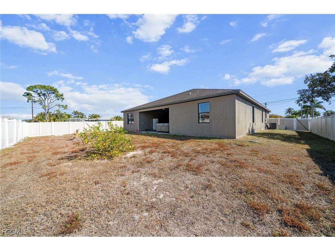 2210 SW 19th Avenue Cape Coral FL 33991 2026007029 image21