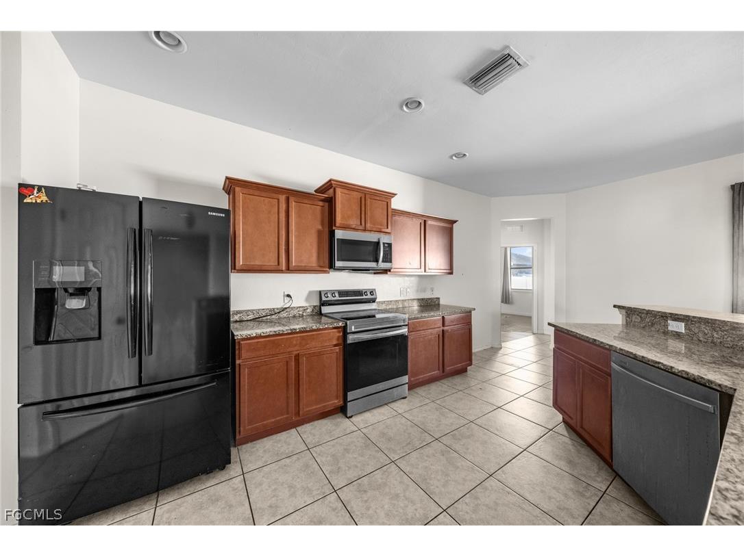 2210 SW 19th Avenue Cape Coral FL 33991 2026007029 image6