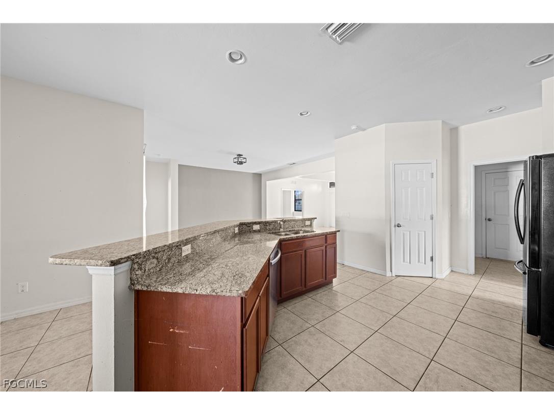 2210 SW 19th Avenue Cape Coral FL 33991 2026007029 image9