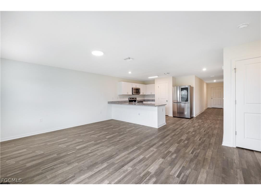 2210 SW 4th Street Cape Coral FL 33991 2026012745 image3