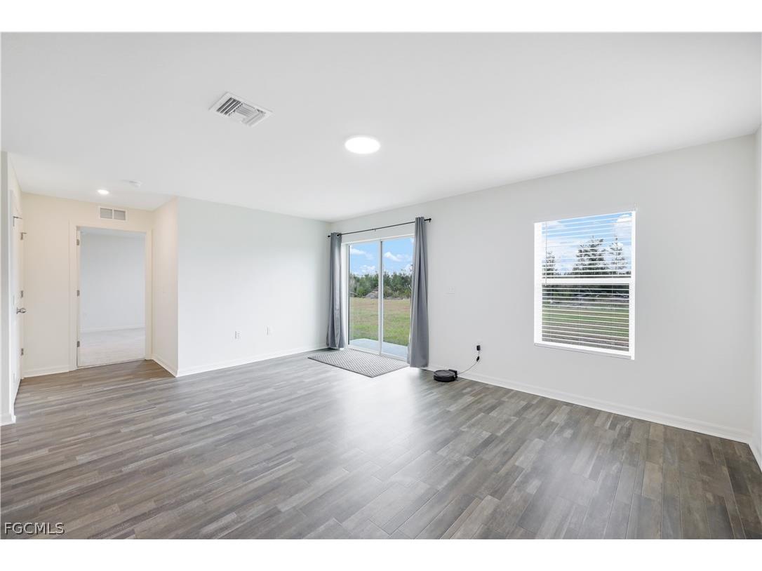 2210 SW 4th Street Cape Coral FL 33991 2026012745 image4