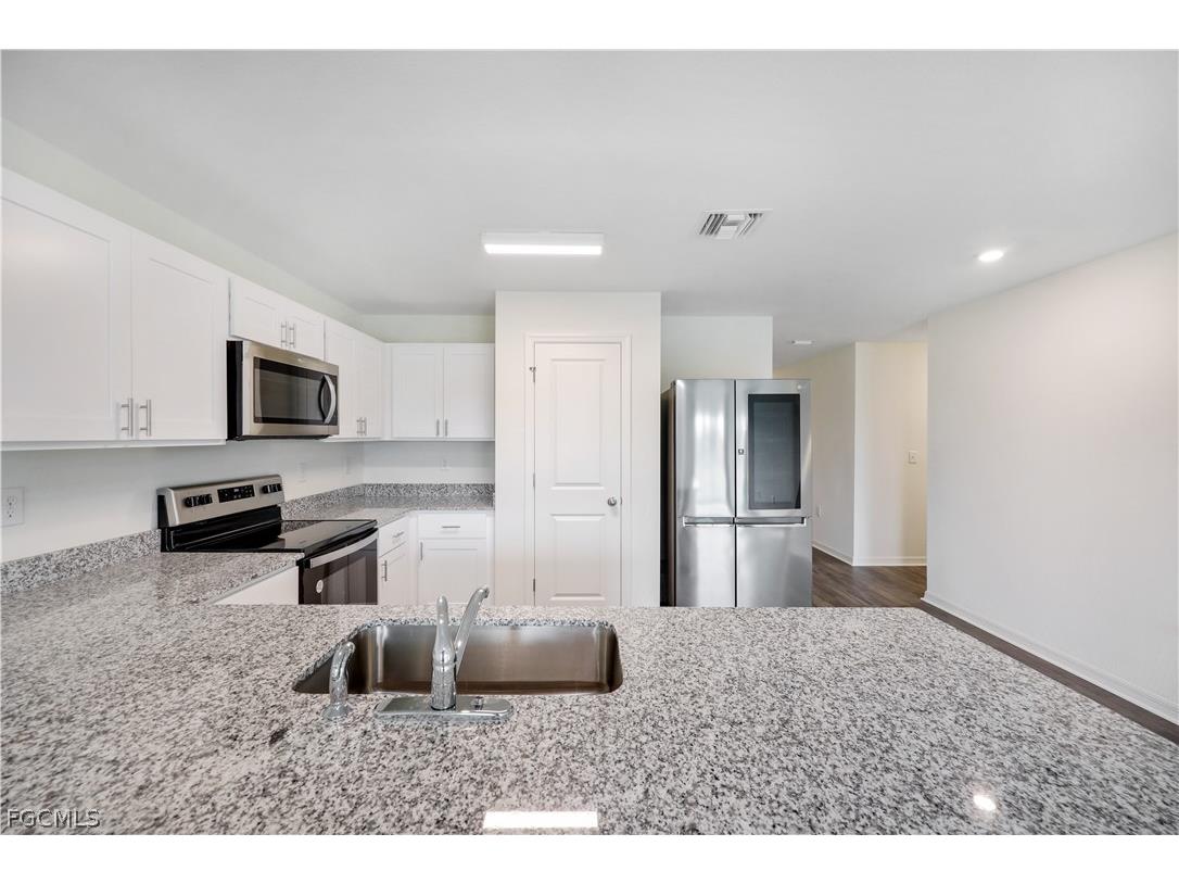 2210 SW 4th Street Cape Coral FL 33991 2026012745 image5