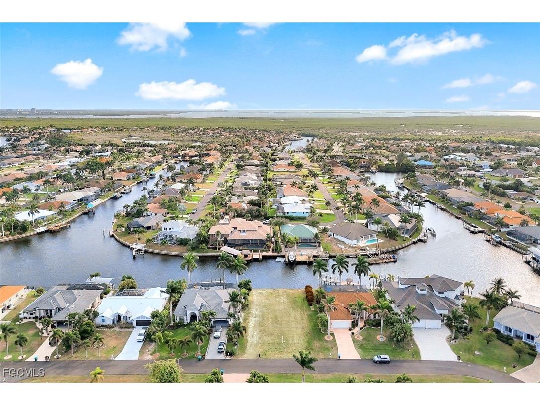 2210 SW 52nd Lane Cape Coral FL 33914 2025023365 image10