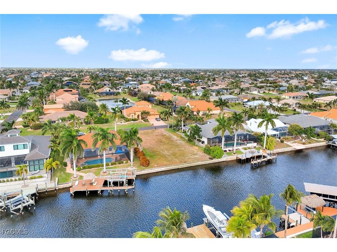 2210 SW 52nd Lane Cape Coral FL 33914 2025023365 image2