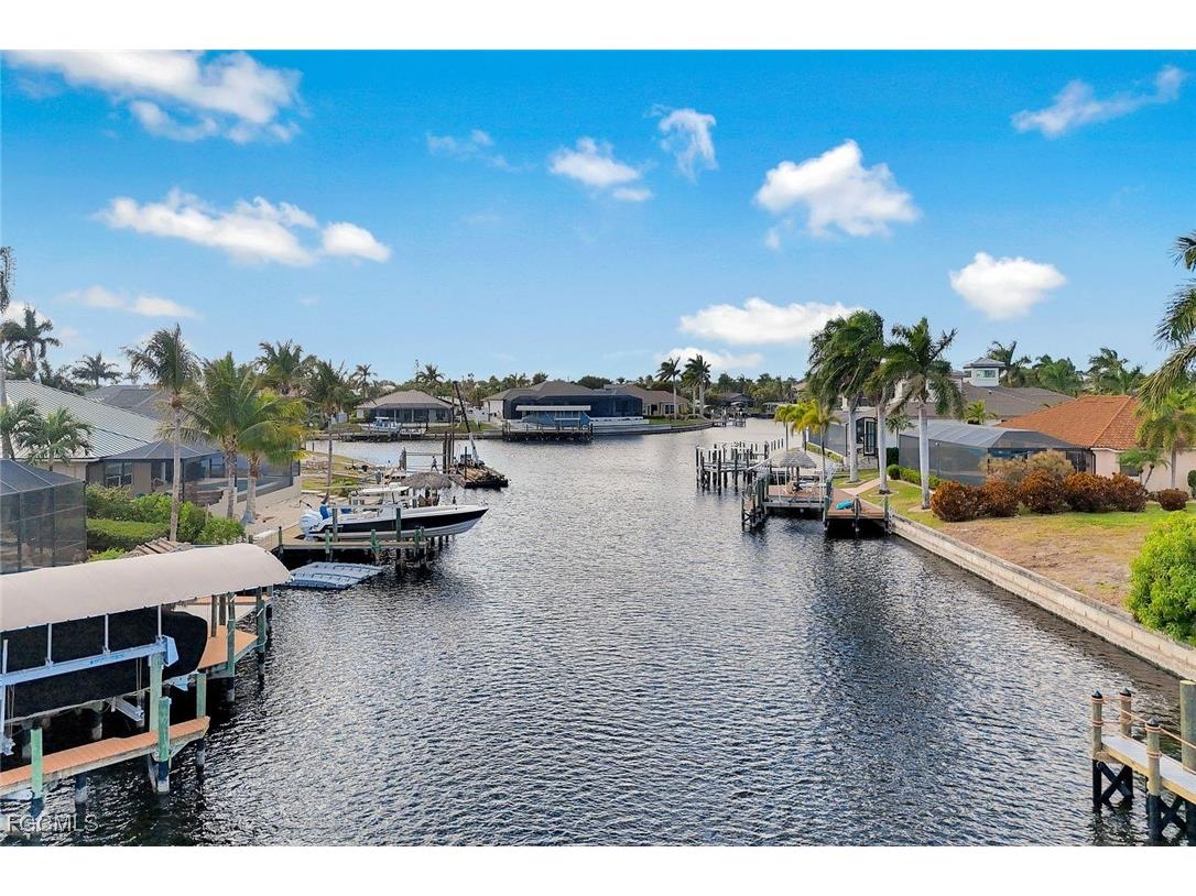 2210 SW 52nd Lane Cape Coral FL 33914 2025023365 image3