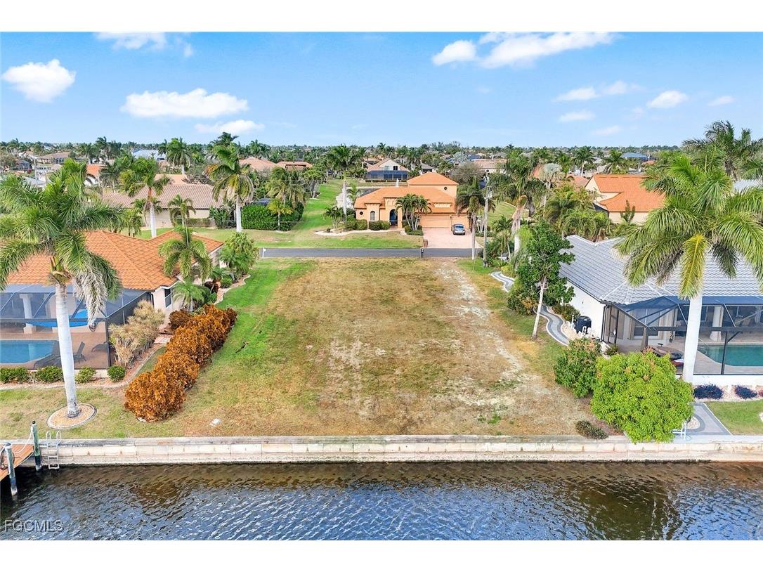 2210 SW 52nd Lane Cape Coral FL 33914 2025023365 image6