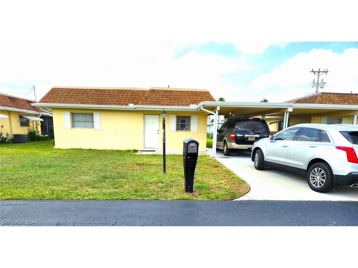 2211 Gardenia Way Lehigh Acres FL 33936 223036901 image1