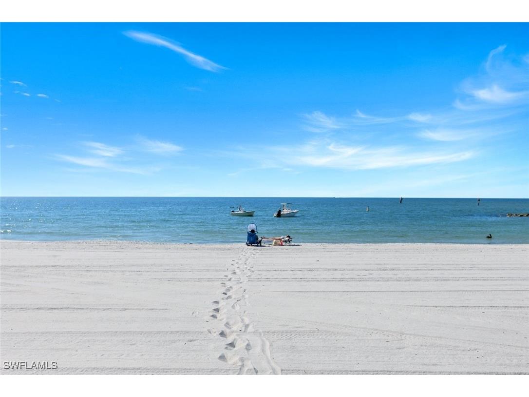 2211 Gulf Shore Boulevard N #C4 Naples FL 34102 225080554 image18