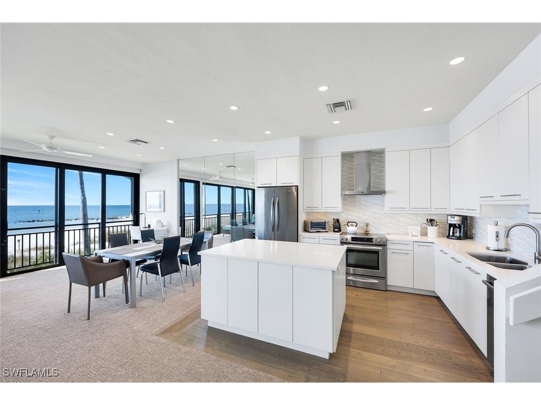 2211 Gulf Shore Boulevard N #C4 Naples FL 34102 225080554 image7