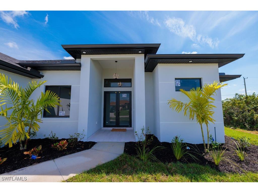 2211 NE 22nd Place Cape Coral FL 33909 224022497 image1