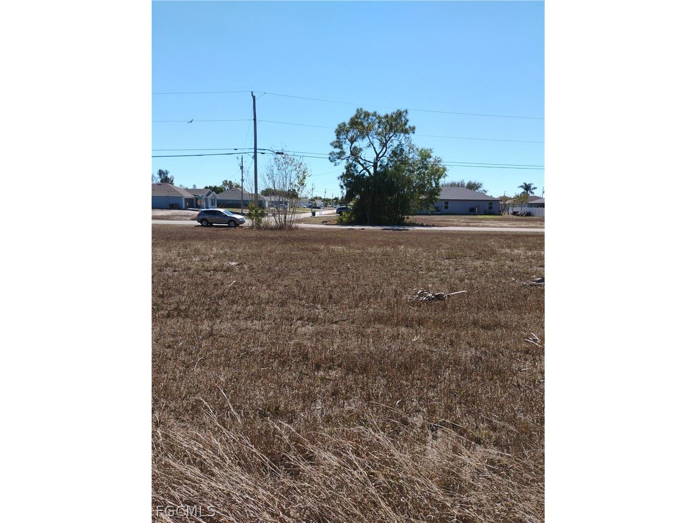 2211 NE 43rd Lane Cape Coral FL 33909 2026009954 image6