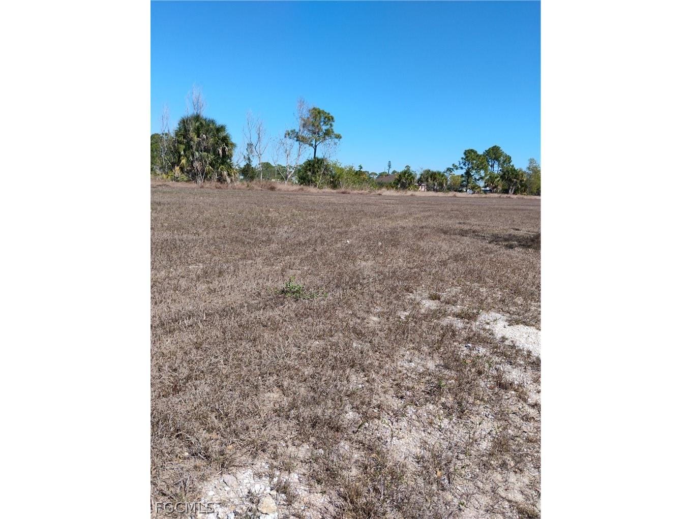 2211 NE 43rd Lane Cape Coral FL 33909 2026009954 image8