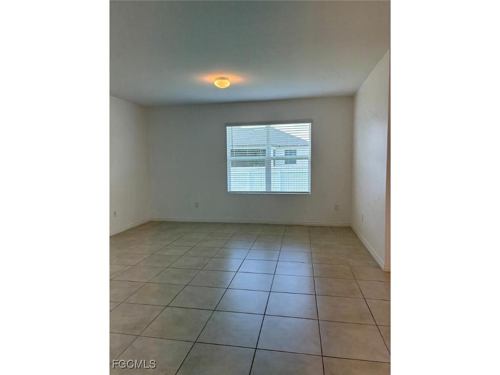 2211 NW 23rd Terrace Cape Coral FL 33993 2025019290 image4