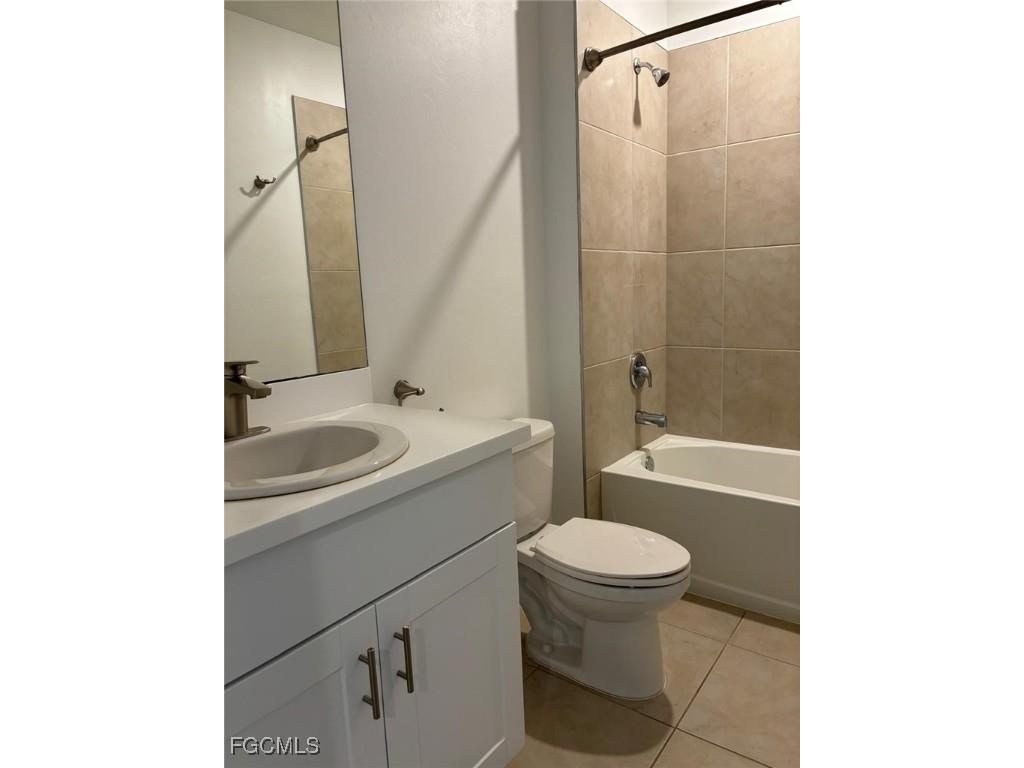 2211 NW 23rd Terrace Cape Coral FL 33993 2025019290 image9