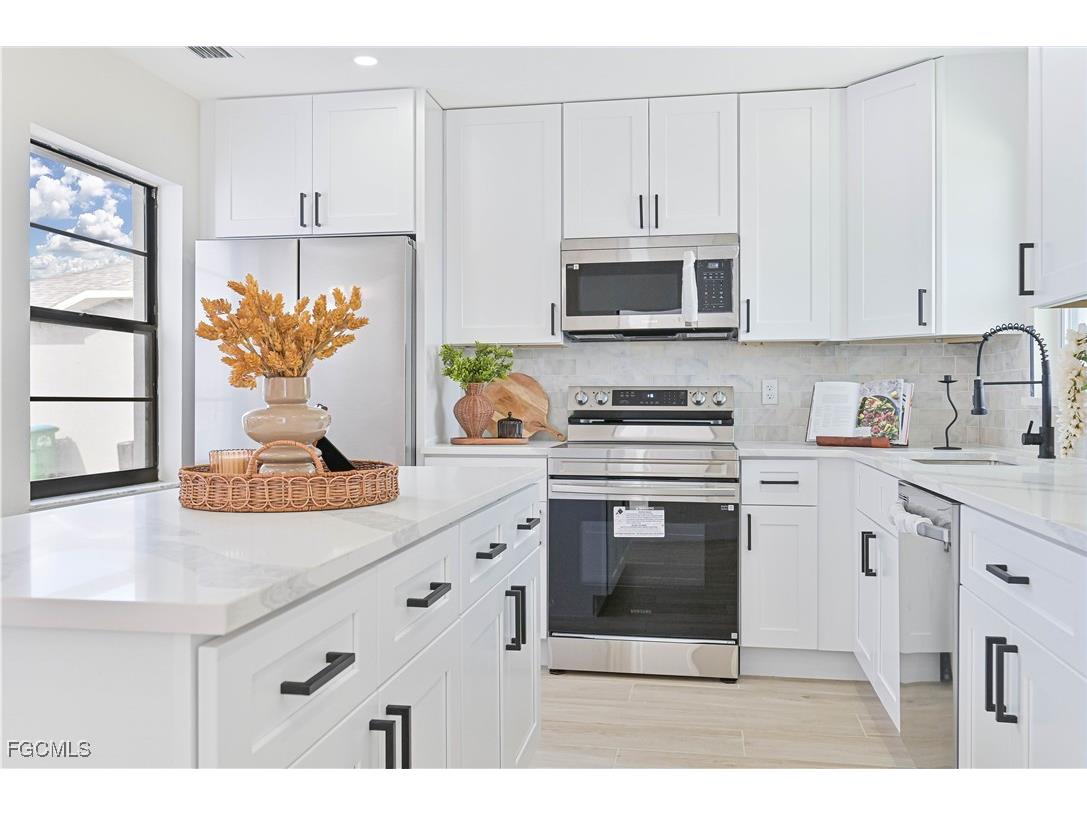 2211 SW 14th Avenue Cape Coral FL 33991 2025022954 image10