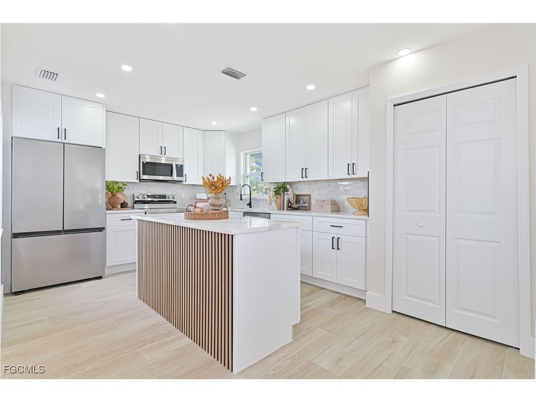 2211 SW 14th Avenue Cape Coral FL 33991 2025022954 image8