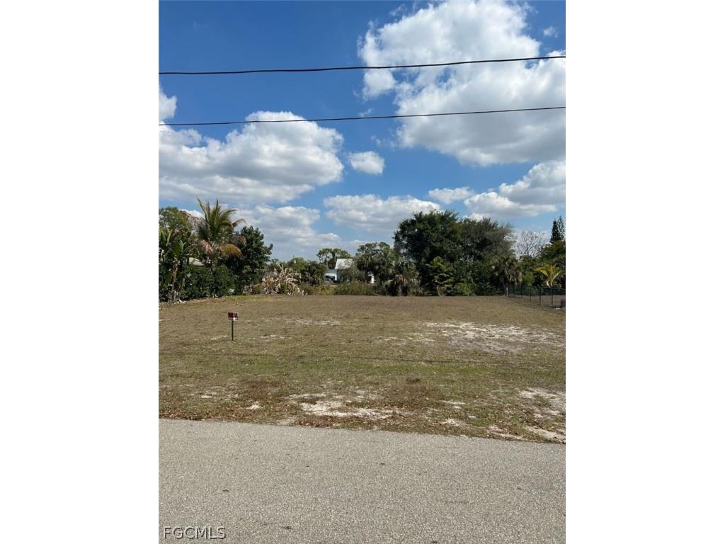 2211 Safe Harbour Court Alva FL 33920 2026008208 image5