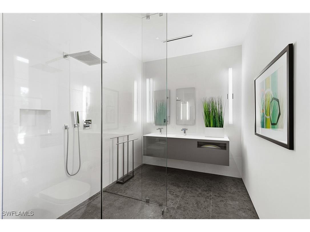 2211 South Winds Drive Naples FL 34102 225082497 image30