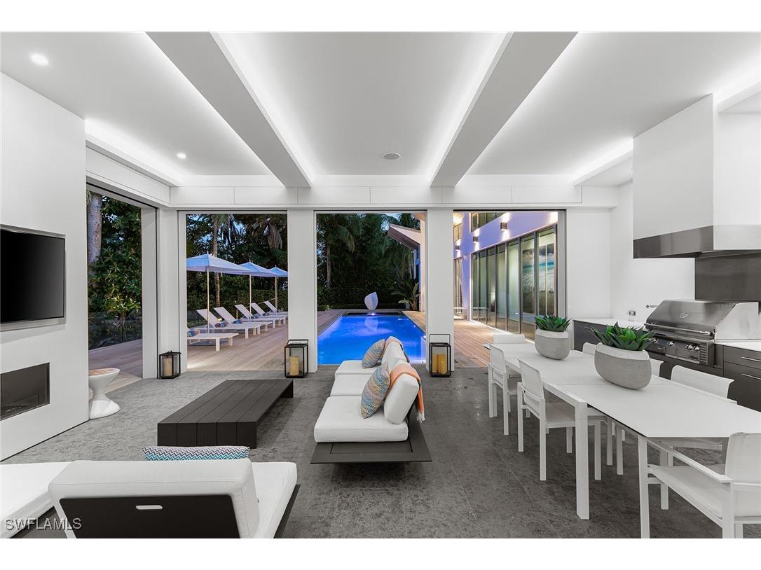 2211 South Winds Drive Naples FL 34102 225082497 image34