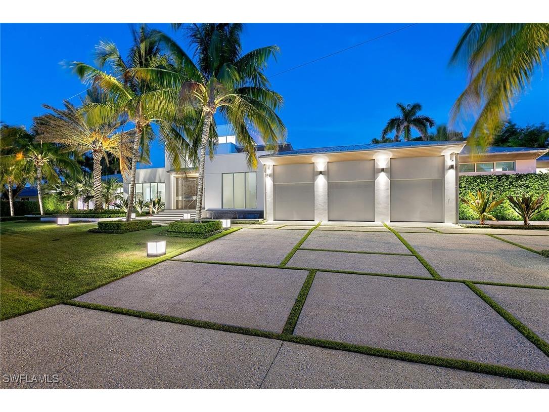 2211 South Winds Drive Naples FL 34102 225082497 image4