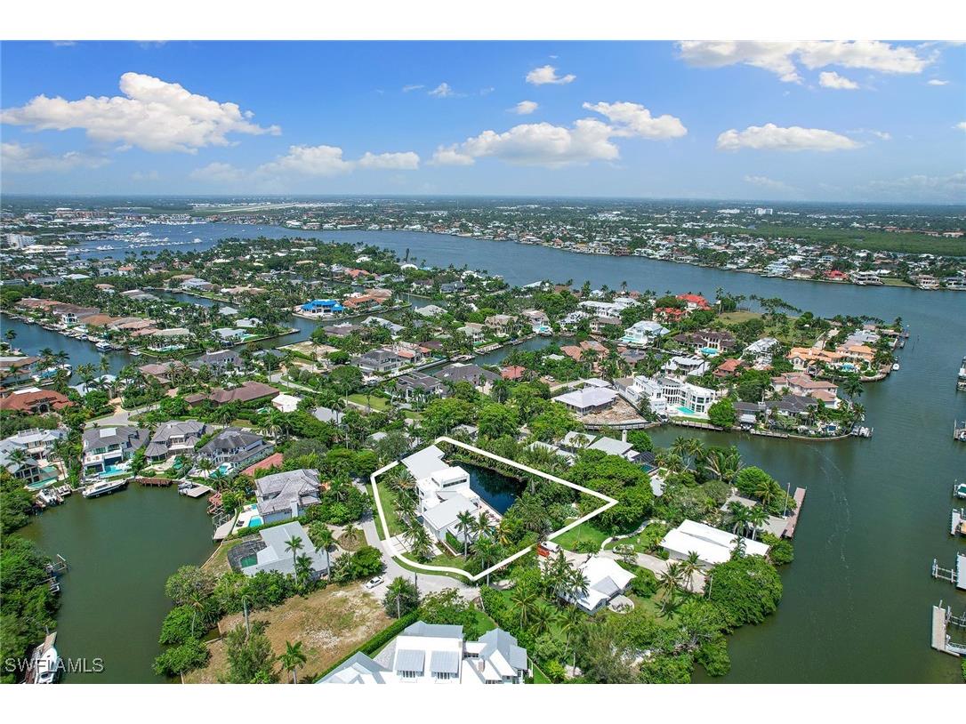 2211 South Winds Drive Naples FL 34102 225082497 image47