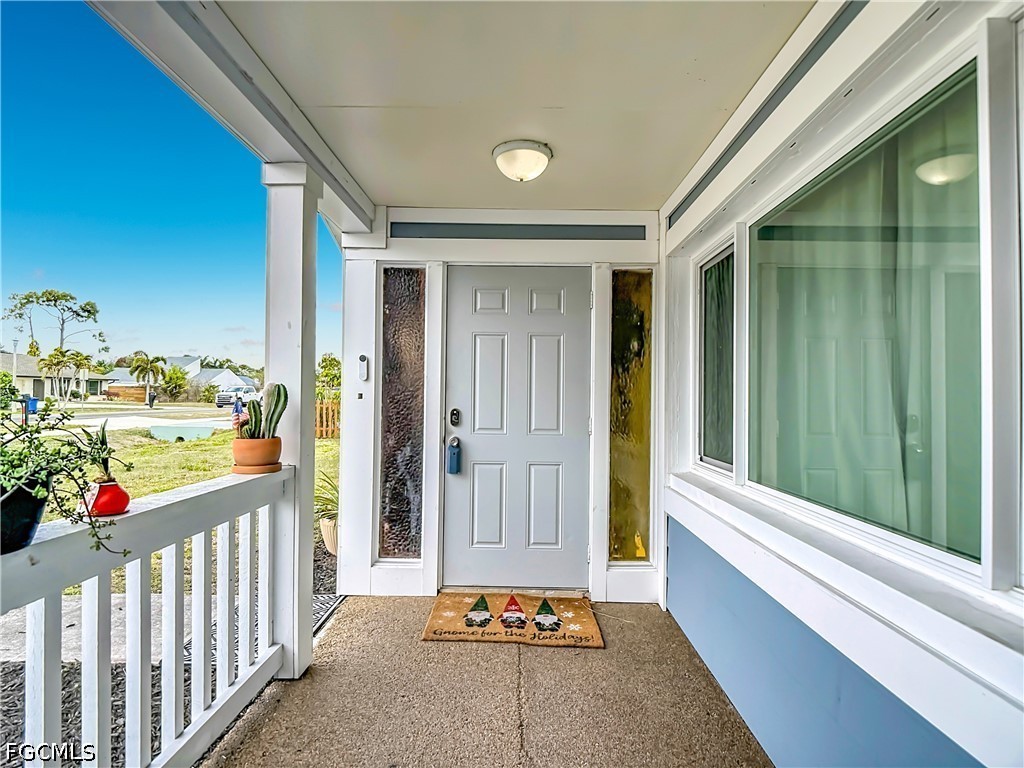 2212 Crystal Drive Fort Myers FL 33907 2026018917 image2