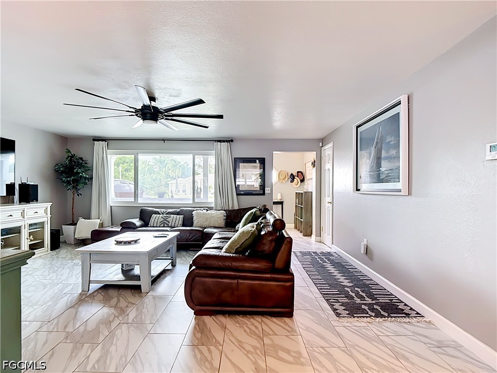 2212 Crystal Drive Fort Myers FL 33907 2026018917 image4