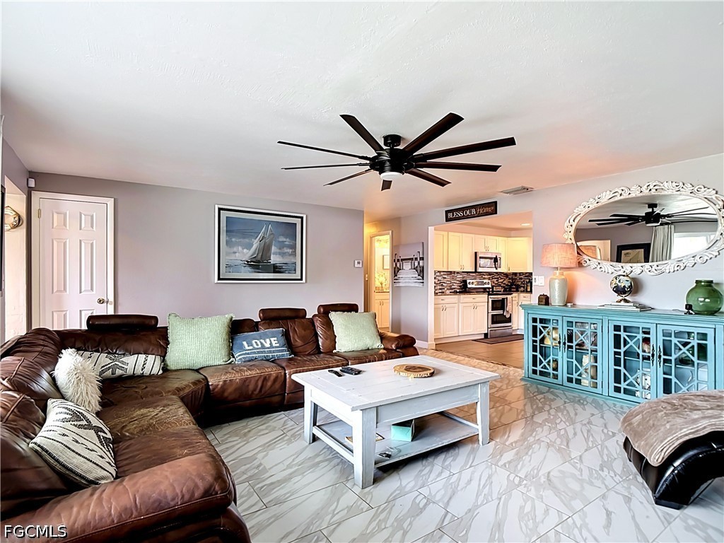 2212 Crystal Drive Fort Myers FL 33907 2026018917 image5