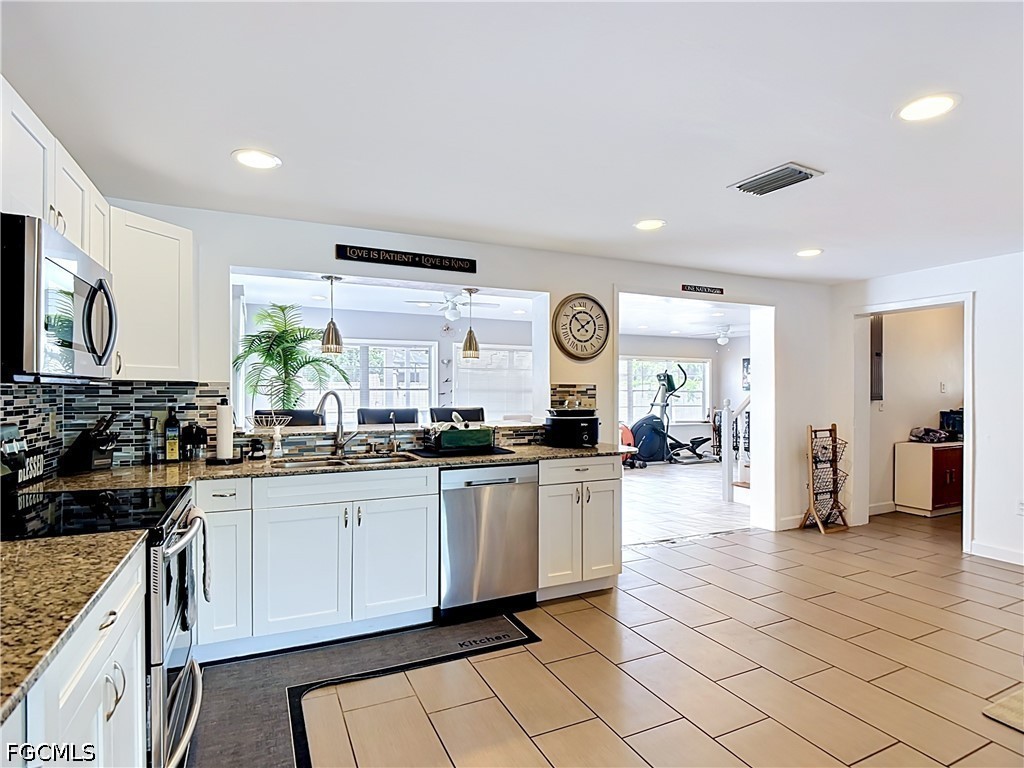 2212 Crystal Drive Fort Myers FL 33907 2026018917 image6