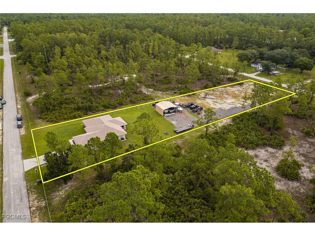 2212 Hamilton Avenue Alva FL 33920 2025008548 image1