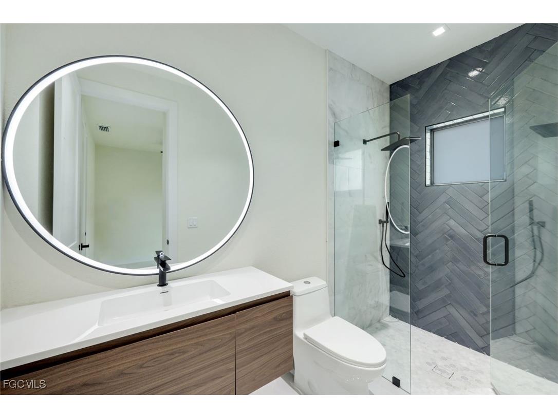 2212 NE 5th Place Cape Coral FL 33909 2026000628 image17