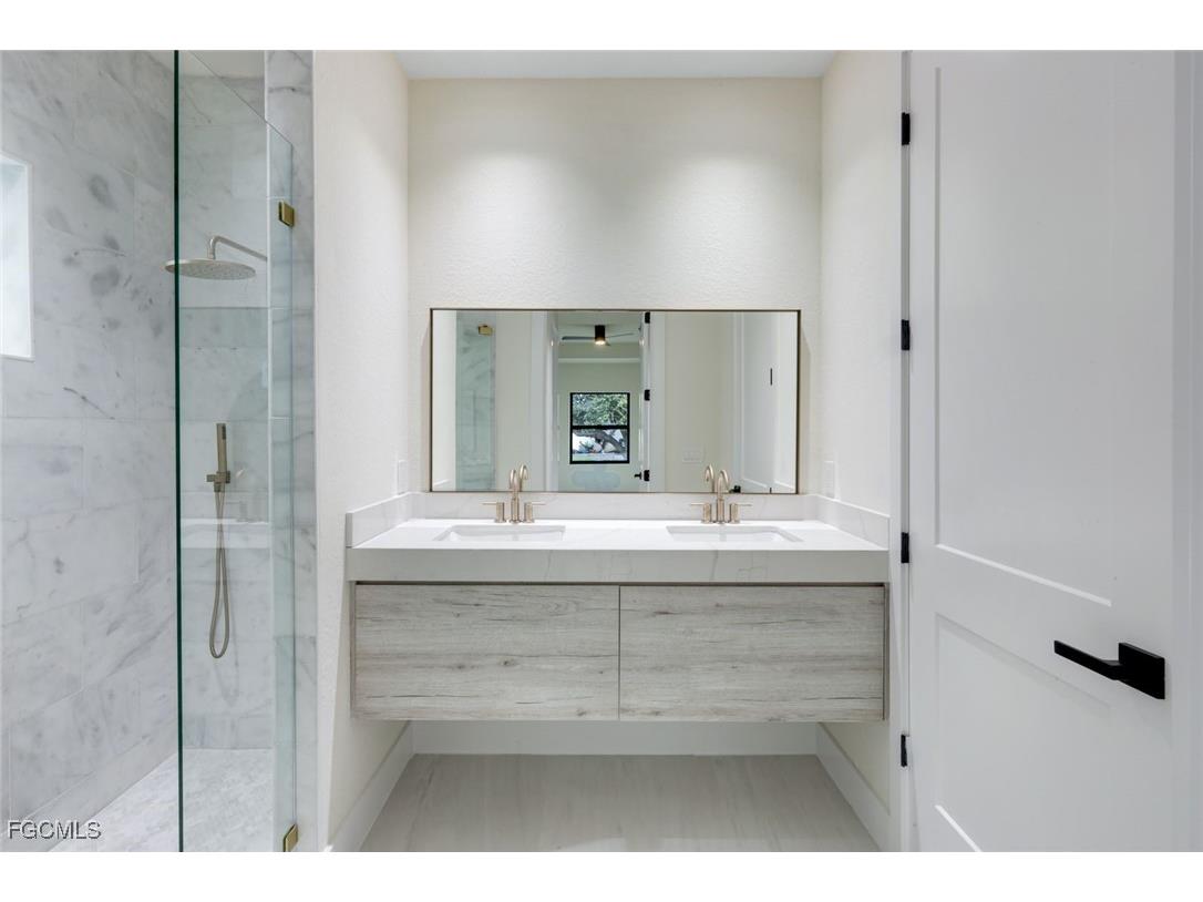 2212 NE 5th Place Cape Coral FL 33909 2026000628 image20