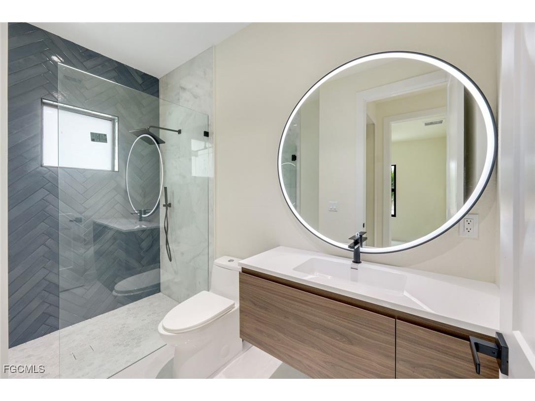 2212 NE 5th Place Cape Coral FL 33909 2026000628 image23