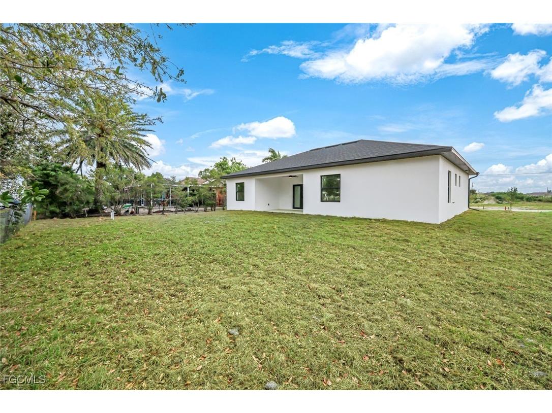 2212 NE 5th Place Cape Coral FL 33909 2026000628 image29