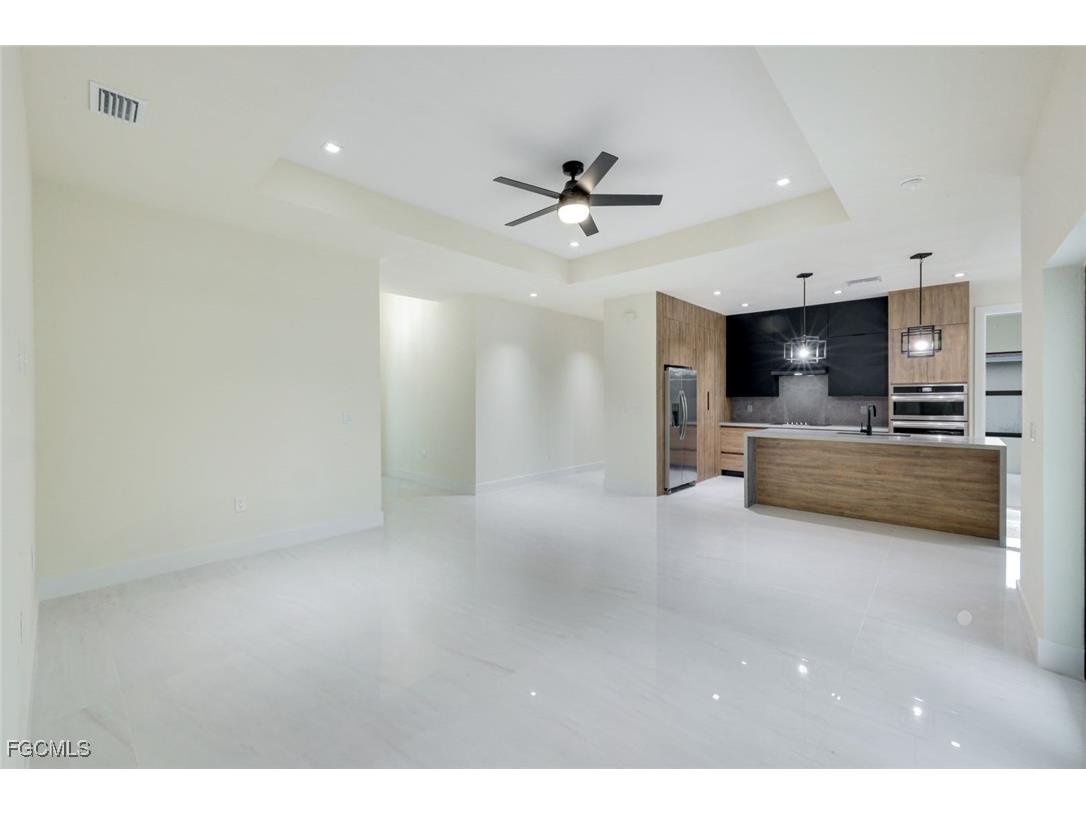 2212 NE 5th Place Cape Coral FL 33909 2026000628 image9