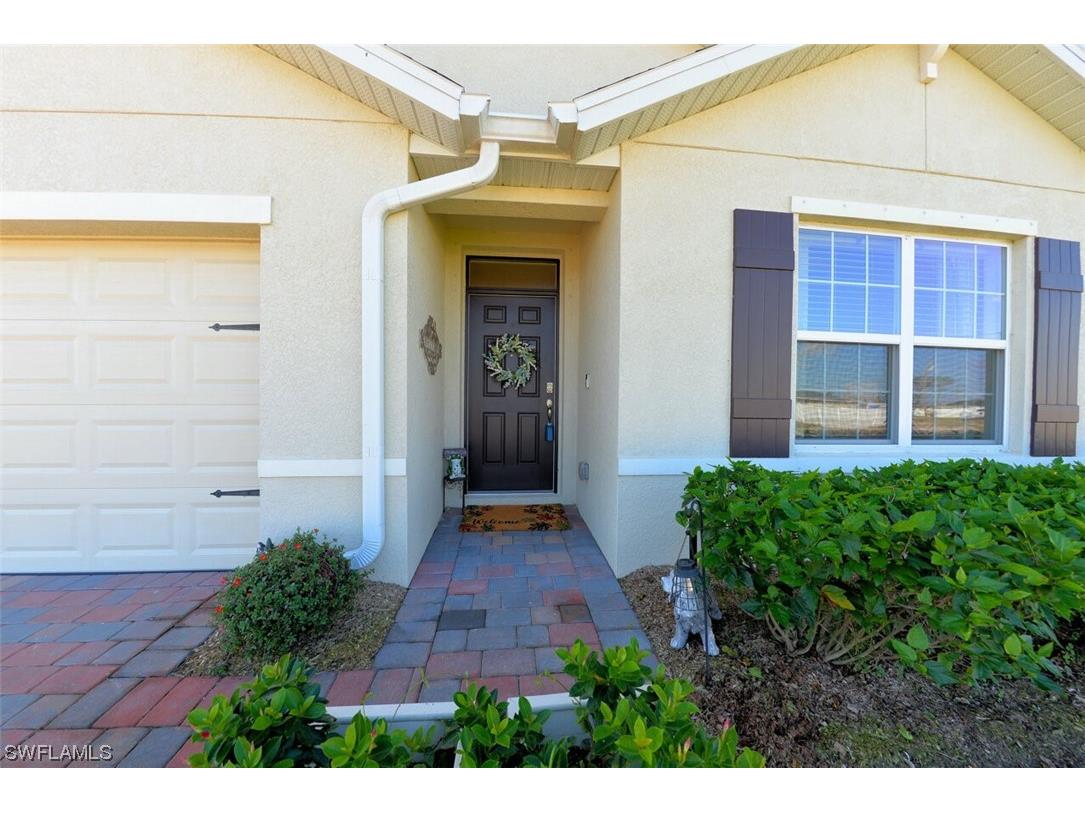 2212 NW 18th Terrace Cape Coral FL 33993 223000366 image1