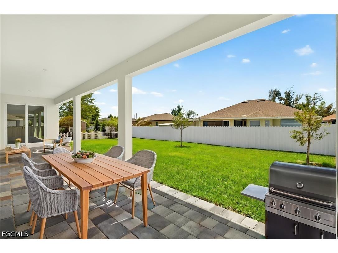 2212 NW 1st Place Cape Coral FL 33993 2026017639 image4