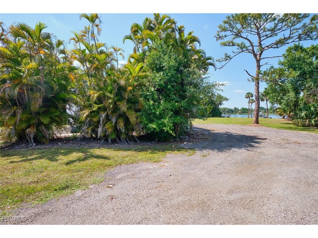 2212 River Pine Drive Fort Myers FL 33905 2026002669 image34