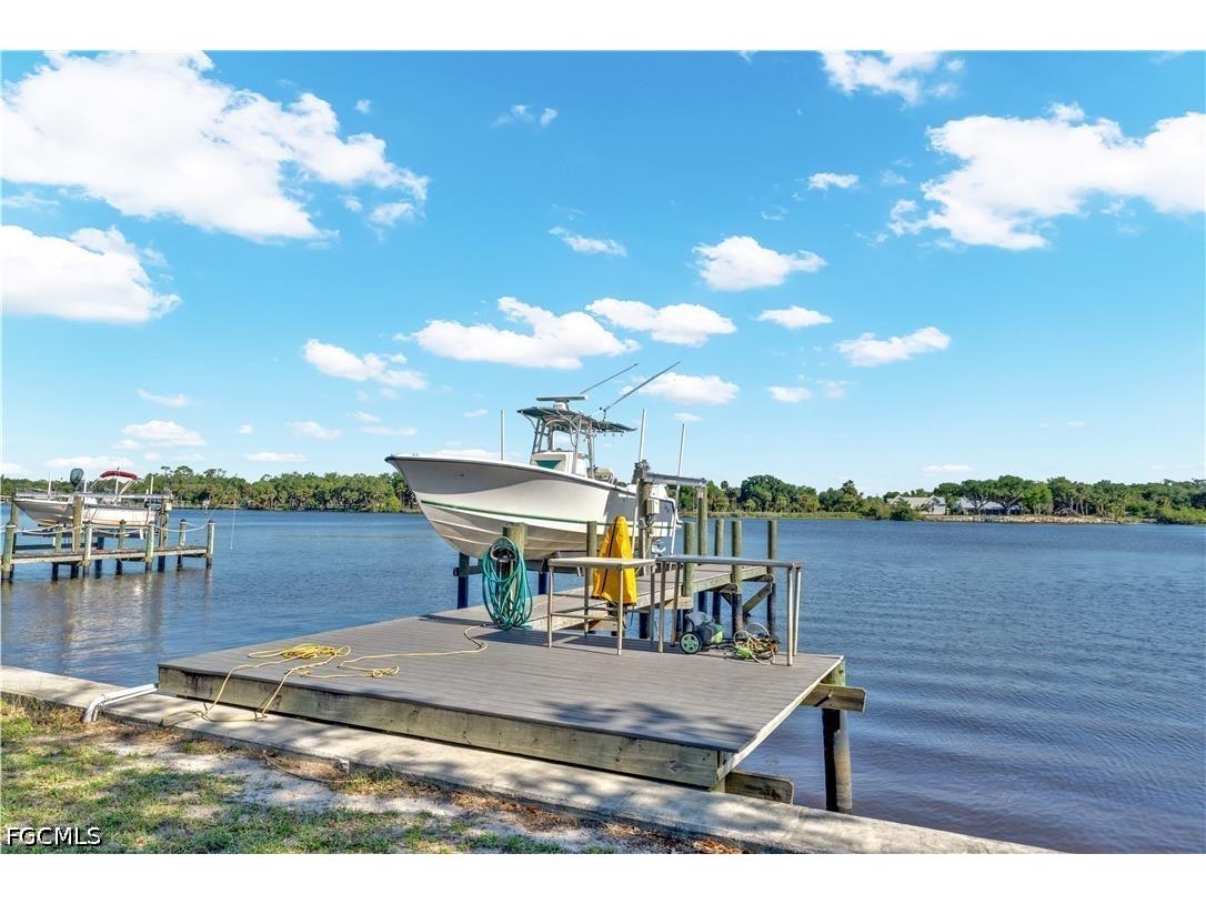2212 River Pine Drive Fort Myers FL 33905 2026018661 image3