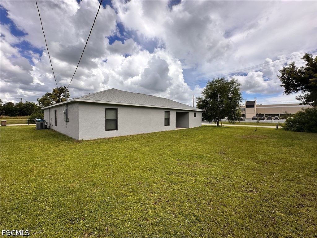 2212 SW Santa Barbara Place Cape Coral FL 33991 2026023277 image2